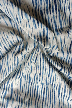 Load image into Gallery viewer, Natural Dye Shibori Cotton x Silk Fabric