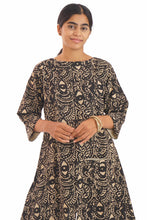 Load image into Gallery viewer, 'MAZE' Natural Dye Block-Printed Cotton Travel Tunic.