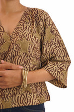 Load image into Gallery viewer, Creative Bee 'SANDTIDE' Wrap top with natural dye, hand block printed with Tortoise design.