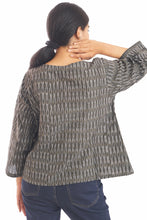 Load image into Gallery viewer, Creative Bee Handwoven Eco Friendly Natural Dye 'LOOMIKA' Ikat Women Top.