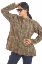 Load image into Gallery viewer, Natural Dyed Block-Printed 'Twin Tone' Cotton Reversible Jacket.
