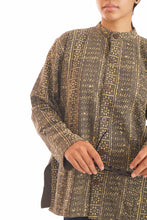 Load image into Gallery viewer, Natural Dyed Block-Printed 'Twin Tone' Cotton Reversible Jacket.