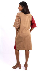 Comfortable, woven tunic with natural dye