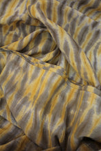Load image into Gallery viewer, Natural Dye Shibori Cotton x Silk Fabric