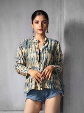 Load image into Gallery viewer, SILO | Reversible Jacket - Creative Bee
